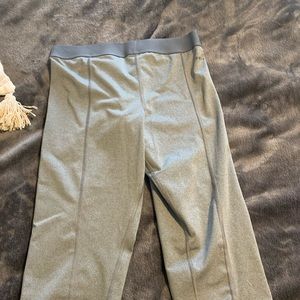 Nike Pro gray cropped leggings